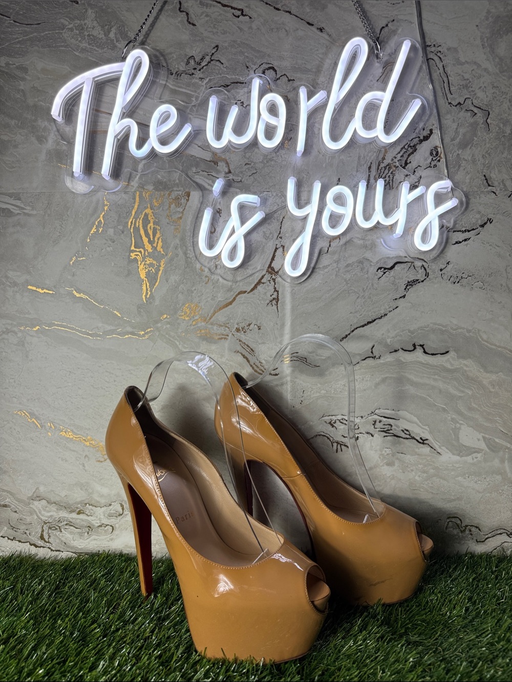 Christian Louboutin Highness Nude Patent Peep-Toe Platform 39.5